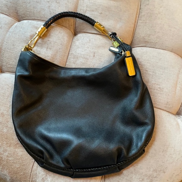 Michael Kors large hobo leather bag with gold detail. Braided edge and handle - Picture 1 of 3